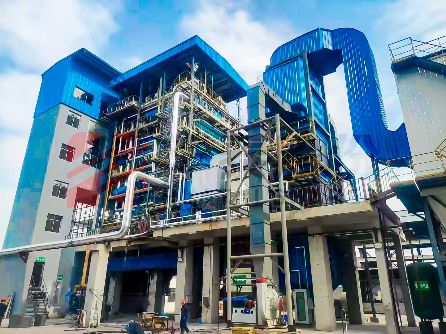 草莓污视频40噸生物（wù）質角（jiǎo）管鍋（guō）爐助力化工（gōng）行業（yè）高效生（shēng）產